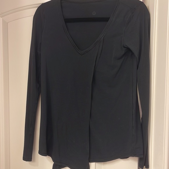LULULEMON black tie up long sleeve - Picture 5 of 5